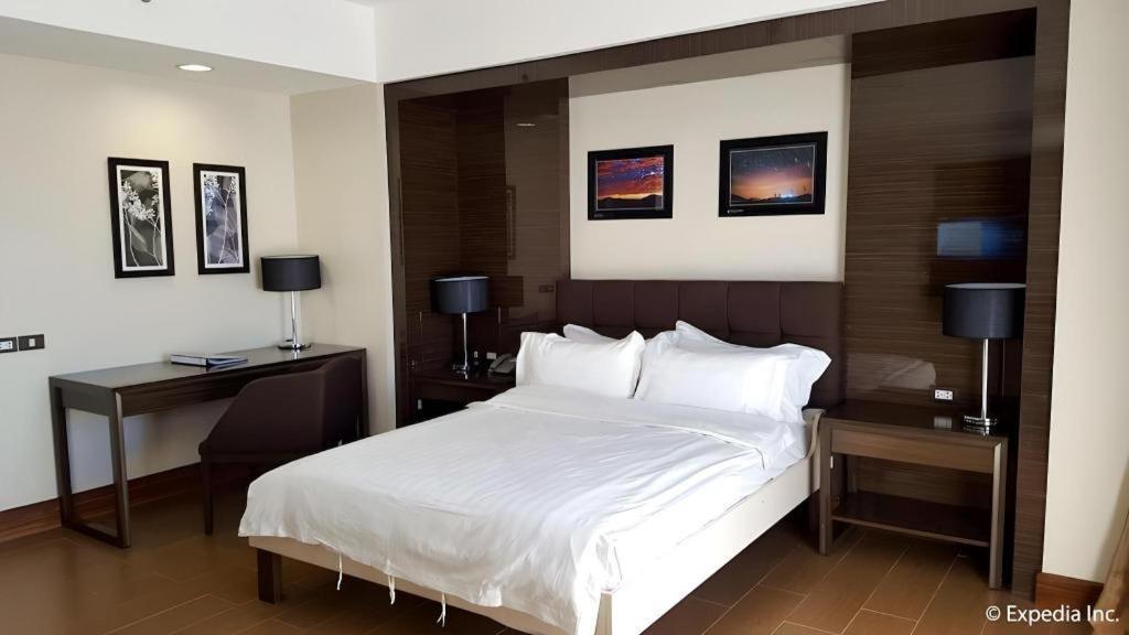 Newtown Plaza Hotel Baguio City Екстериор снимка