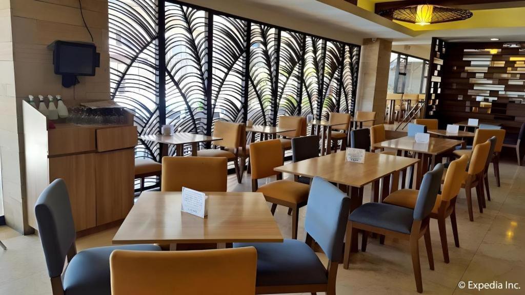 Newtown Plaza Hotel Baguio City Екстериор снимка